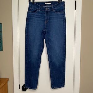 Levi’s Classic Capri Size 28